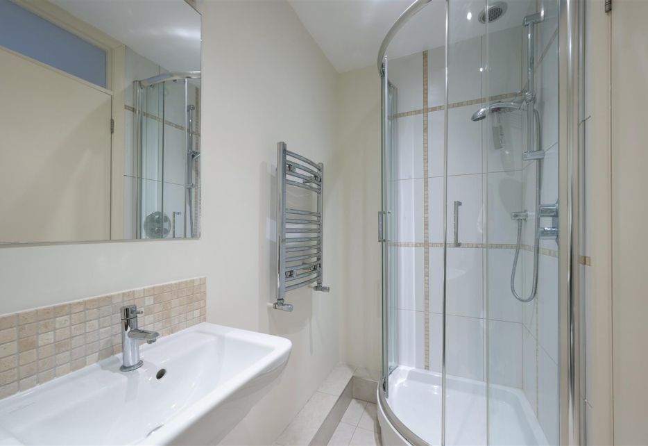 Hillview, West Wimbledon, SW20