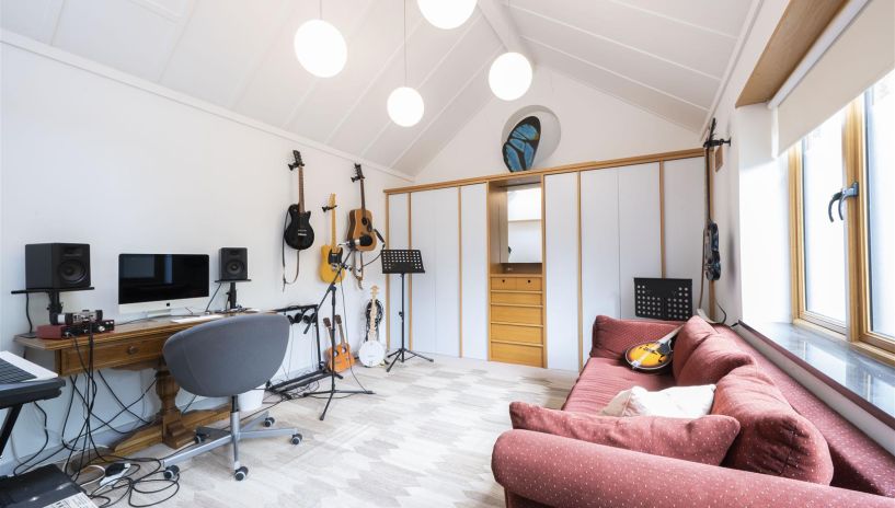 Southside Common, Wimbledon Village, SW19