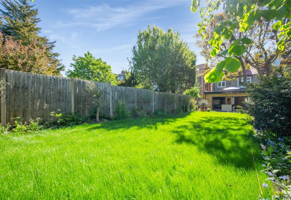 Worple Road, West Wimbledon, SW20