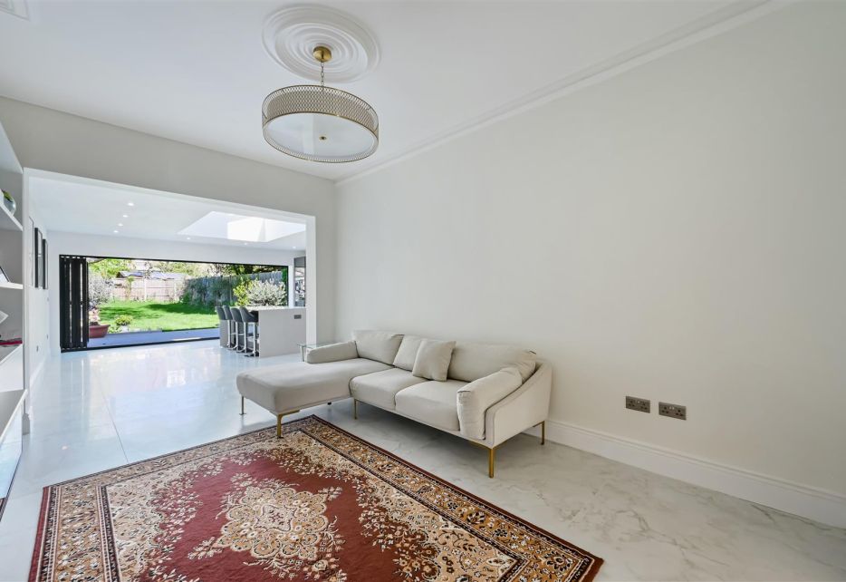 Worple Road, West Wimbledon, SW20