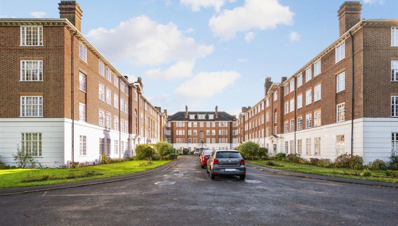Albemarle, Wimbledon Park Side, Wimbledon, SW19