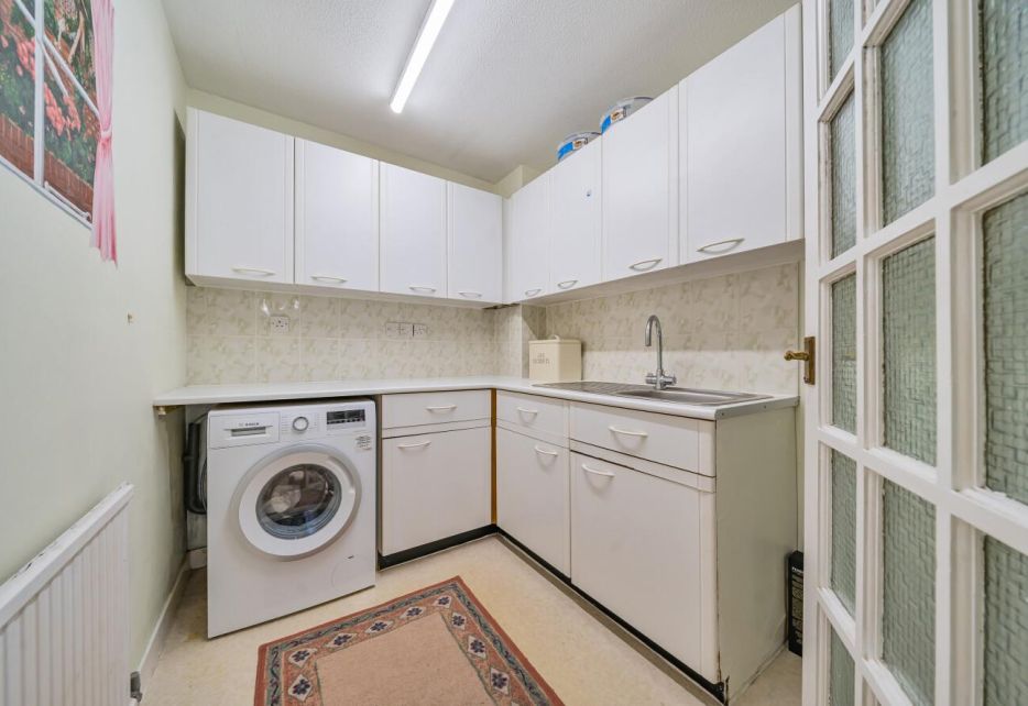Heights Close, West Wimbledon, SW20