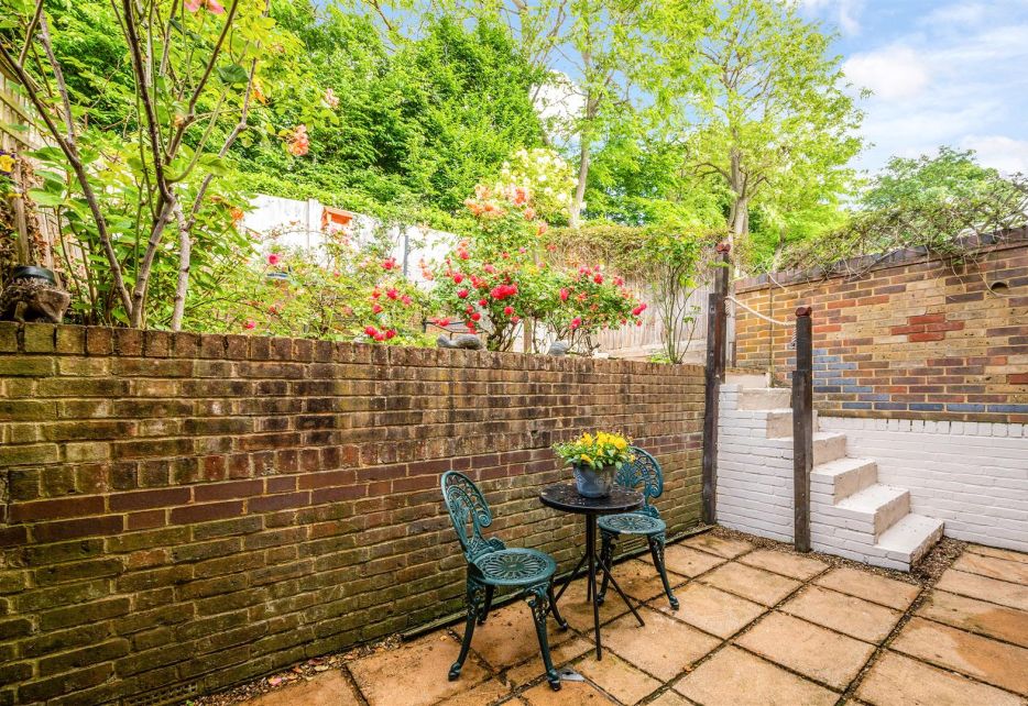 Heights Close, West Wimbledon, SW20
