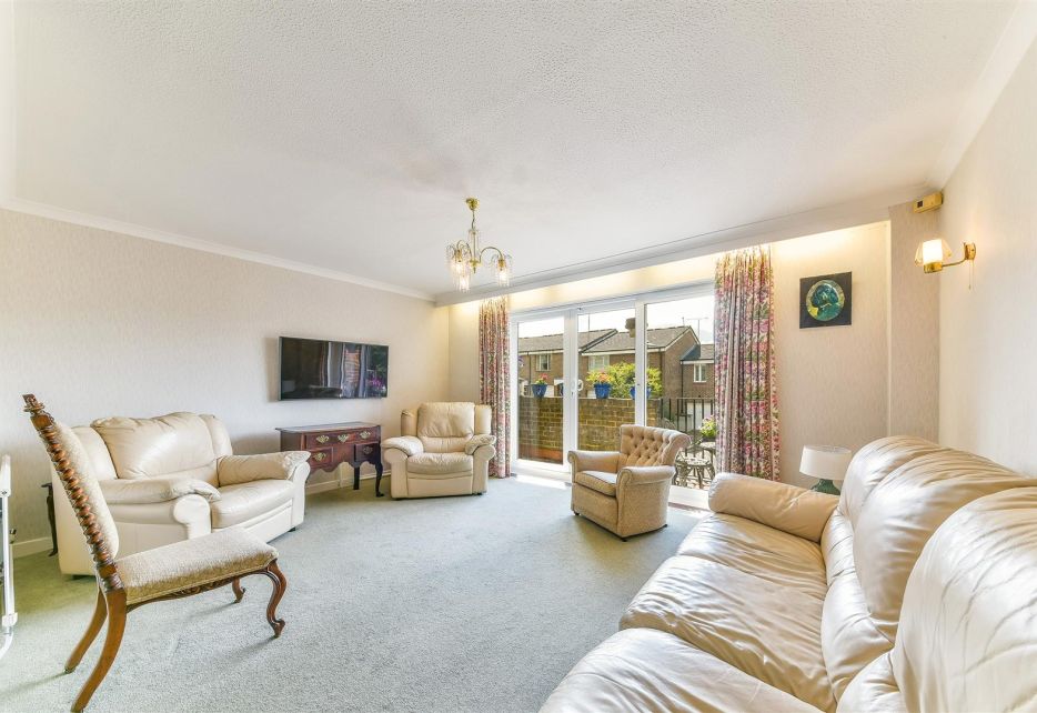 Heights Close, West Wimbledon, SW20