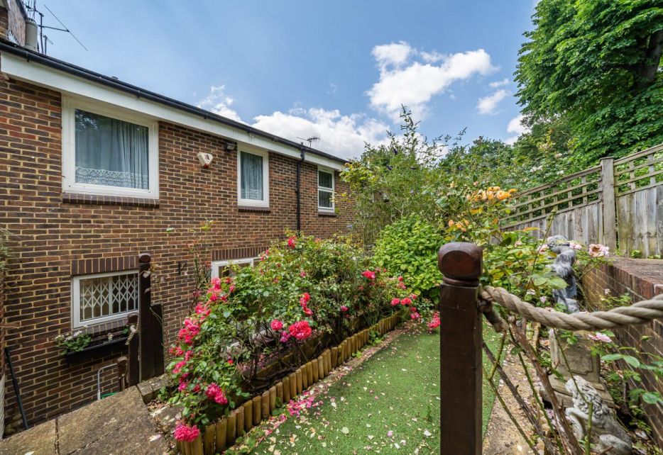 Heights Close, West Wimbledon, SW20