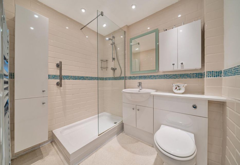 Heights Close, West Wimbledon, SW20