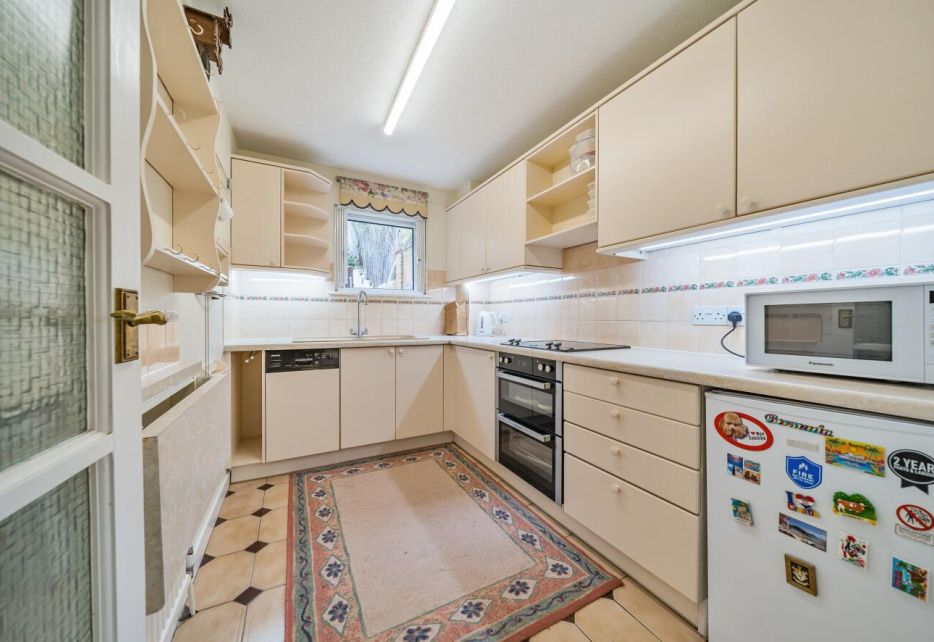 Heights Close, West Wimbledon, SW20