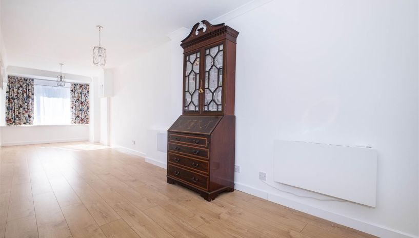 Heights Close, West Wimbledon, SW20