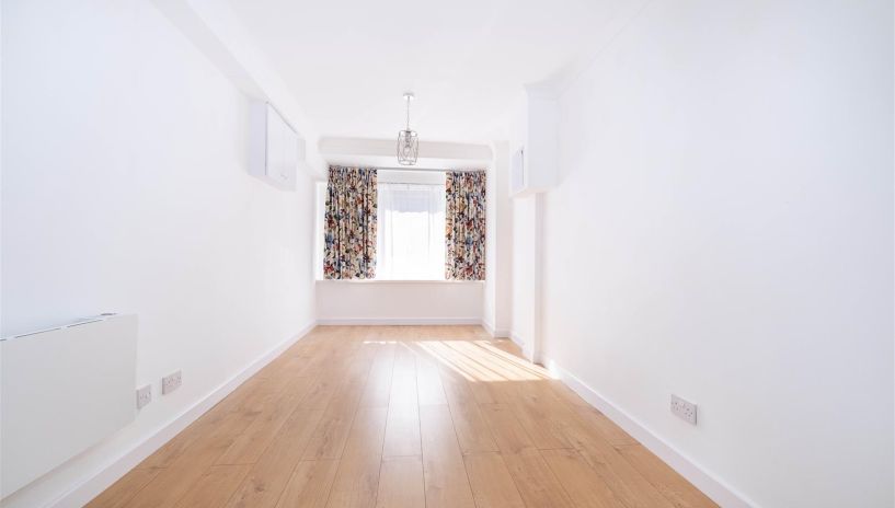 Heights Close, West Wimbledon, SW20