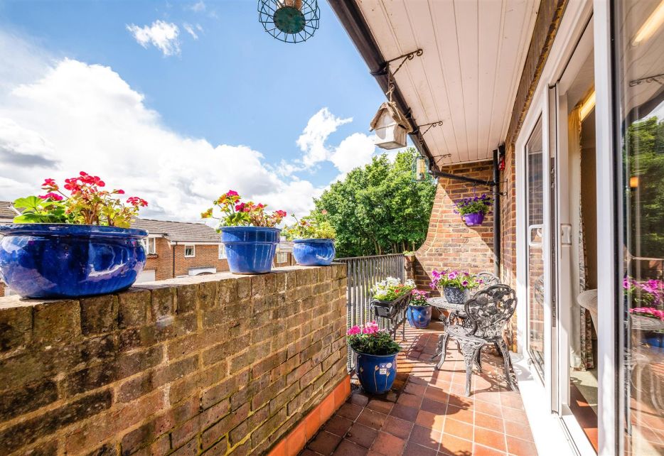Heights Close, West Wimbledon, SW20