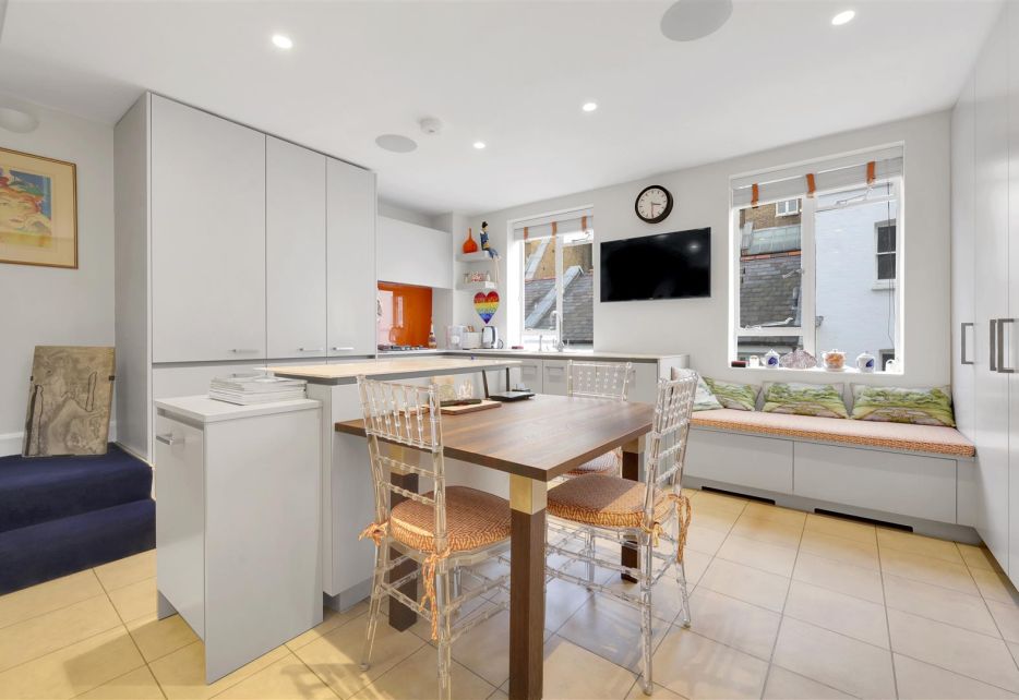 Elvaston Mews, South Kensington, SW7