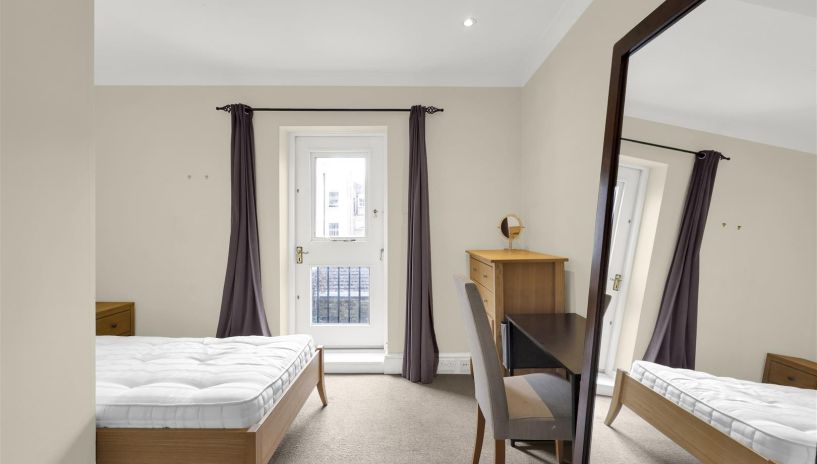 Queen's Gate Place, South Kensington, SW7