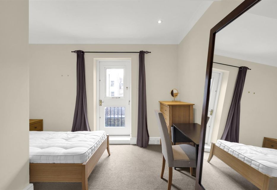 Queen's Gate Place, South Kensington, SW7