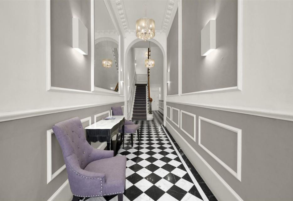 Queen's Gate Place, South Kensington, SW7