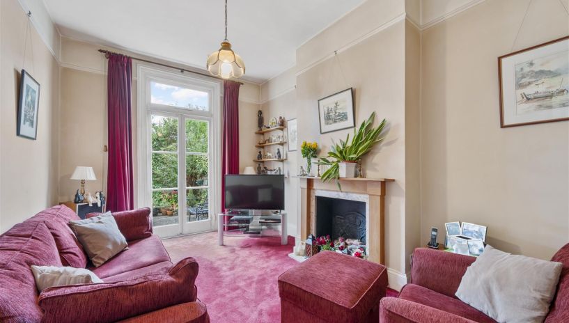 Kingston Road, Raynes Park, SW20