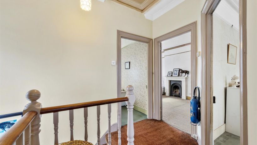 Kingston Road, Raynes Park, SW20