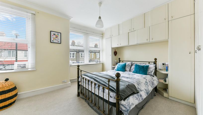 Chestnut Road, Raynes Park, SW20