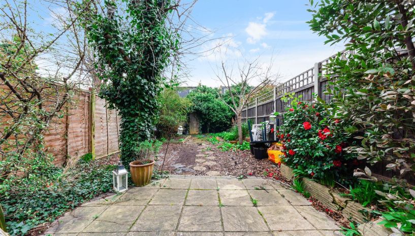 Chestnut Road, Raynes Park, SW20