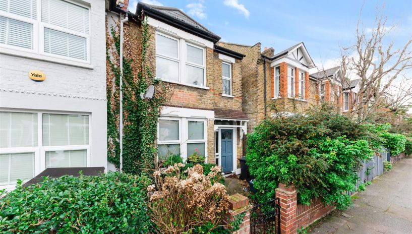 Chestnut Road, Raynes Park, SW20