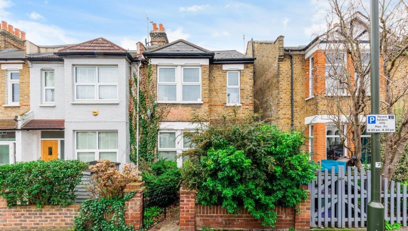 Chestnut Road, Raynes Park, SW20