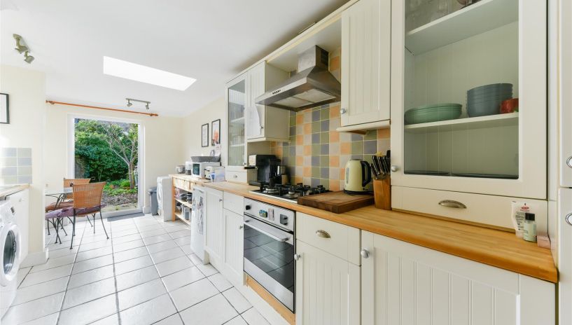 Chestnut Road, Raynes Park, SW20