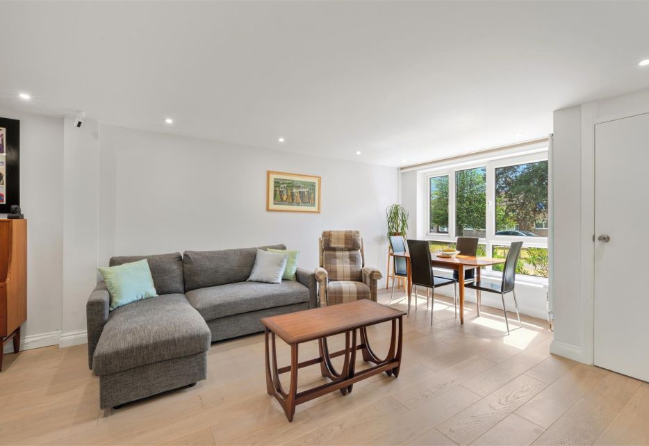 Oakhill Court, Edge Hill, Wimbledon, SW20