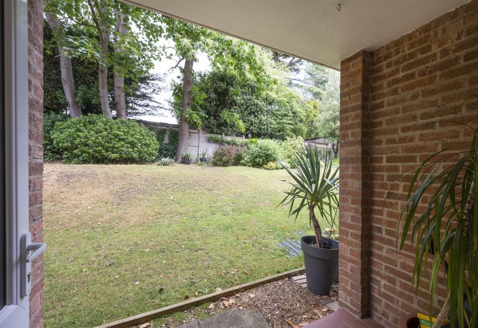 Oakhill Court, Edge Hill, Wimbledon, SW20