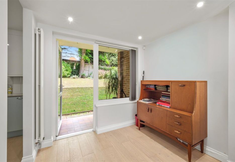 Oakhill Court, Edge Hill, Wimbledon, SW20