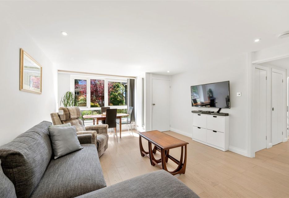 Oakhill Court, Edge Hill, Wimbledon, SW20