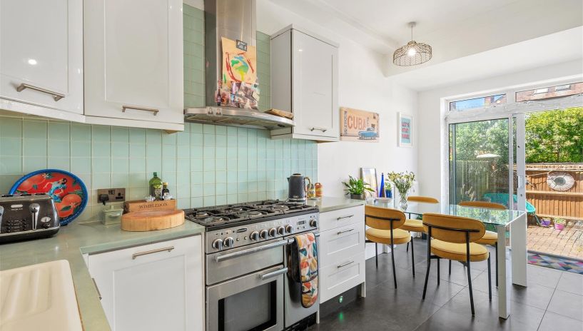 Laurel Road, London