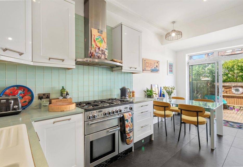 Laurel Road, London