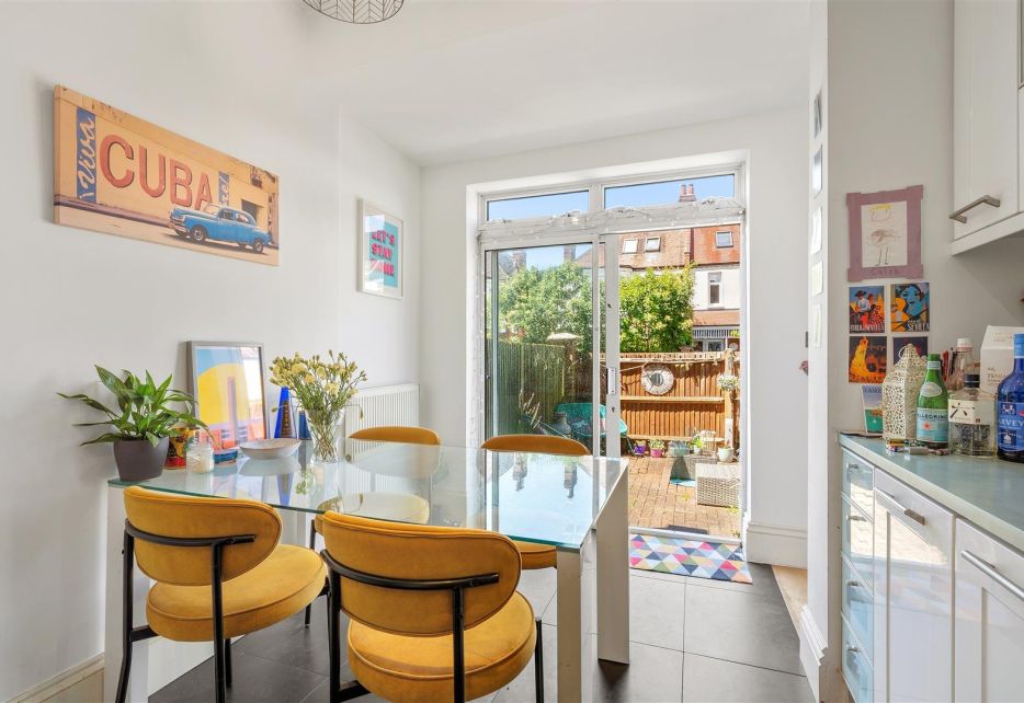 Laurel Road, London