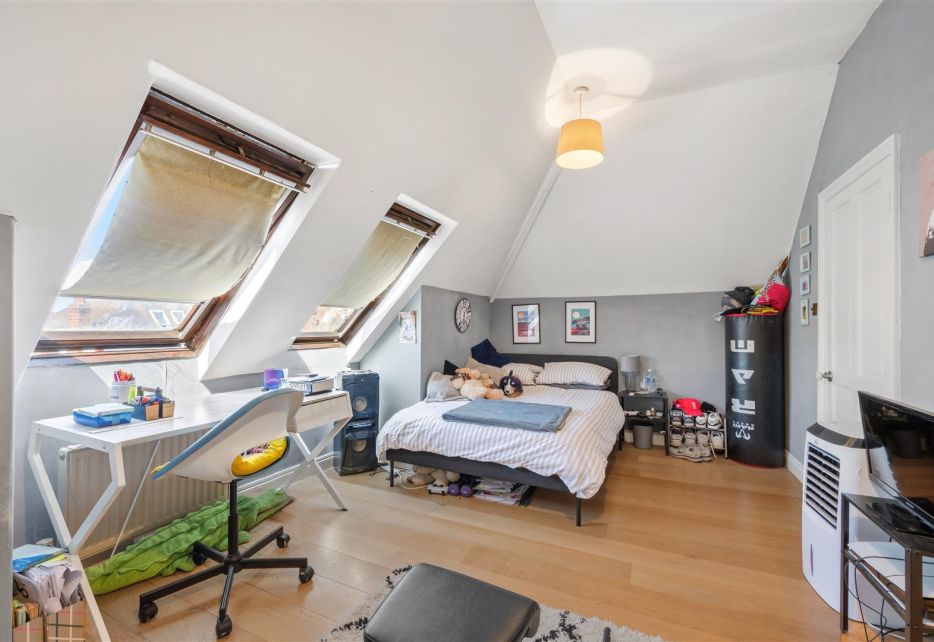 Laurel Road, London