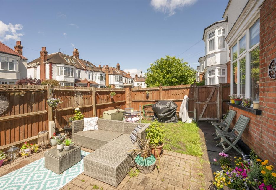 Laurel Road, London