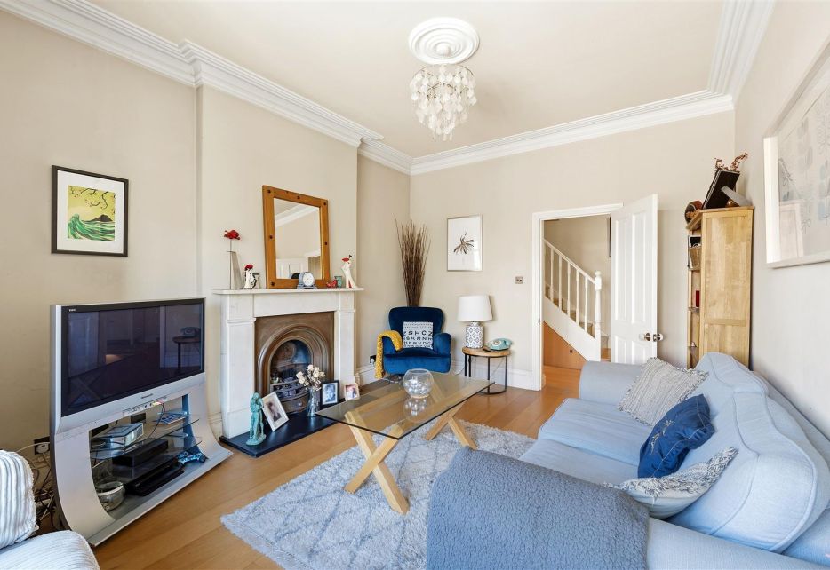 Laurel Road, London