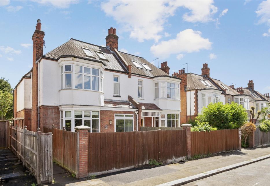 Laurel Road, London