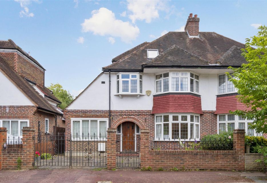 Holland Avenue, West Wimbledon, SW20