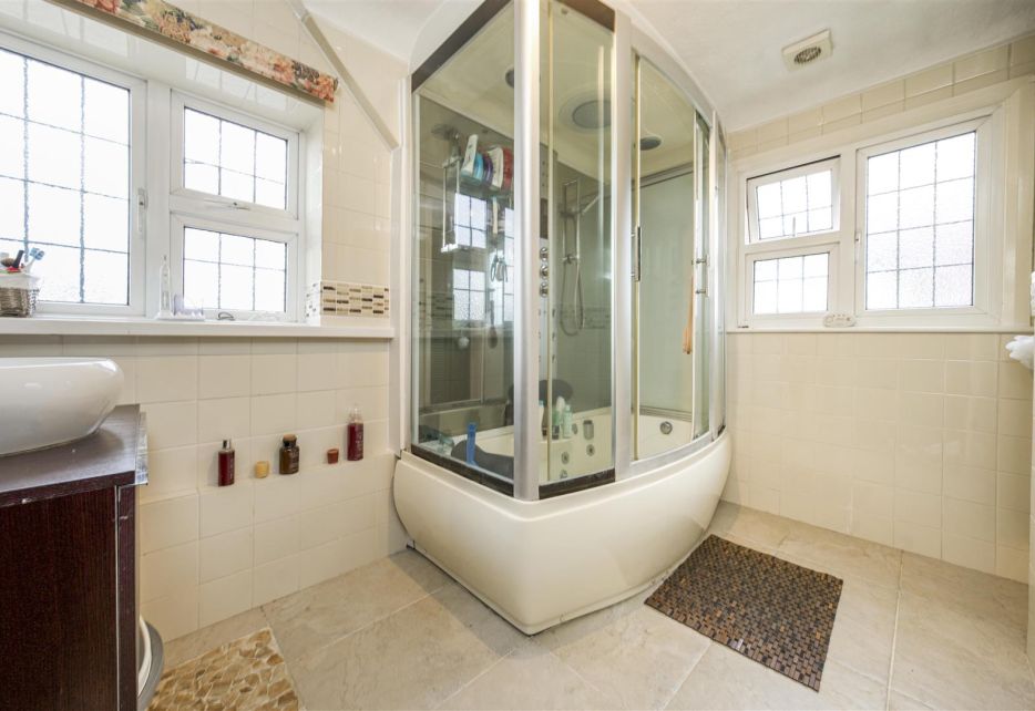 Holmsley Close, New Malden, KT3