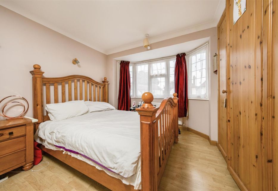Holmsley Close, New Malden, KT3