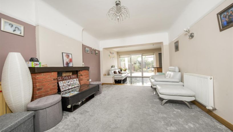 Holmsley Close, New Malden, KT3