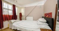Holmsley Close, New Malden, KT3