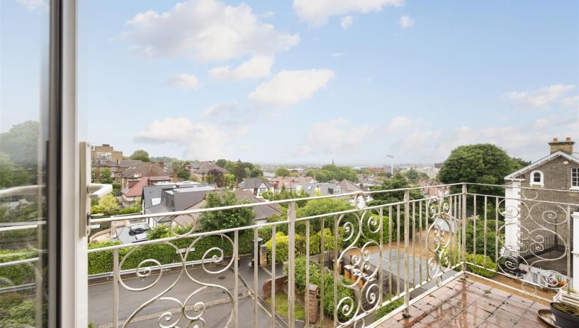 Hayes Court, Sunnyside, SW19