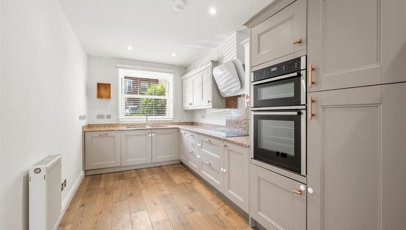 Leeward Gardens, Wimbledon, SW19