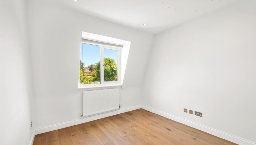 Leeward Gardens, Wimbledon, SW19