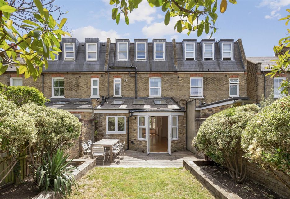 Kenwyn Road, West Wimbledon, SW20
