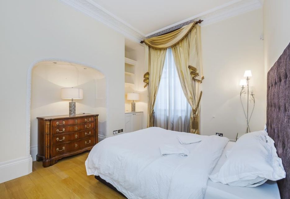 Queen's Gate Terrace, South Kensington, SW7