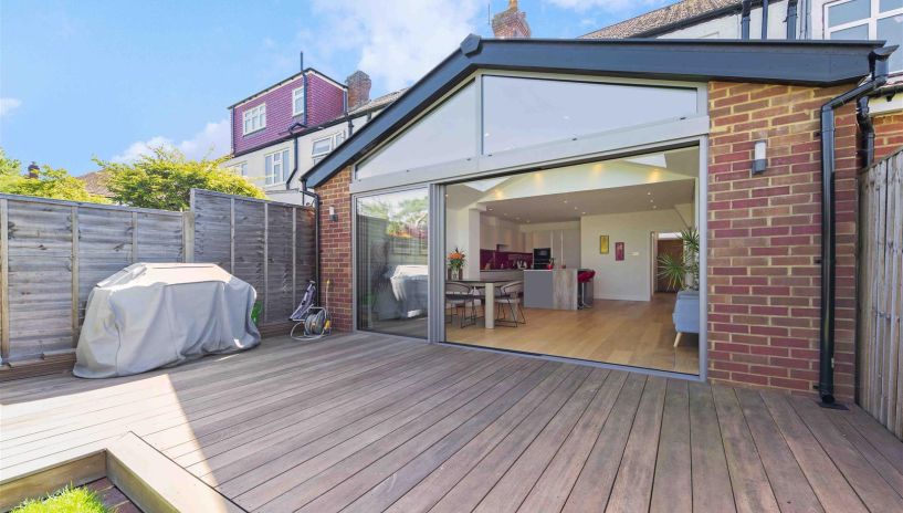 Meadow Close, Raynes Park, SW20