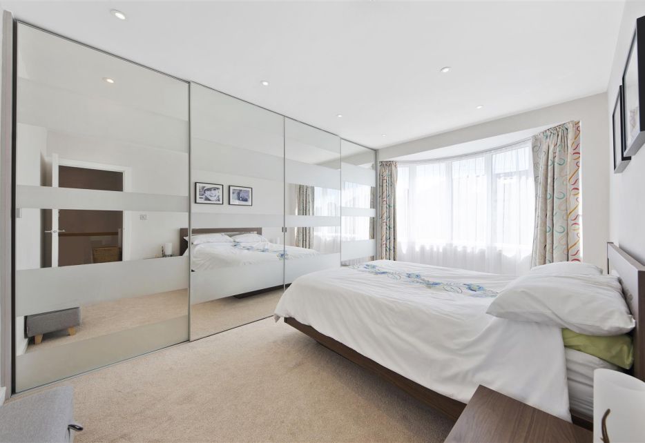 Meadow Close, Raynes Park, SW20