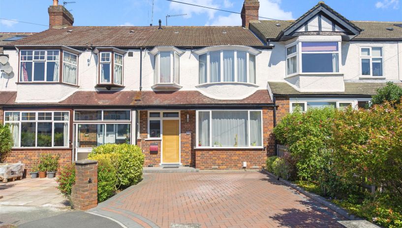 Meadow Close, Raynes Park, SW20