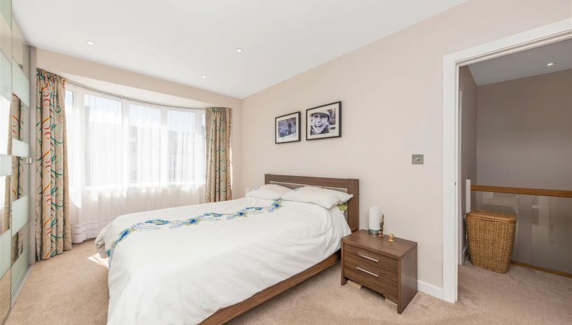 Meadow Close, Raynes Park, SW20